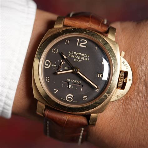 PANERAI Palm Beach Luminor GMT 10 Days Gold Brown Dial .